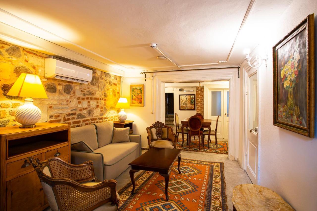Apartamento Mansion With Lemon Tree Esmirna Exterior foto