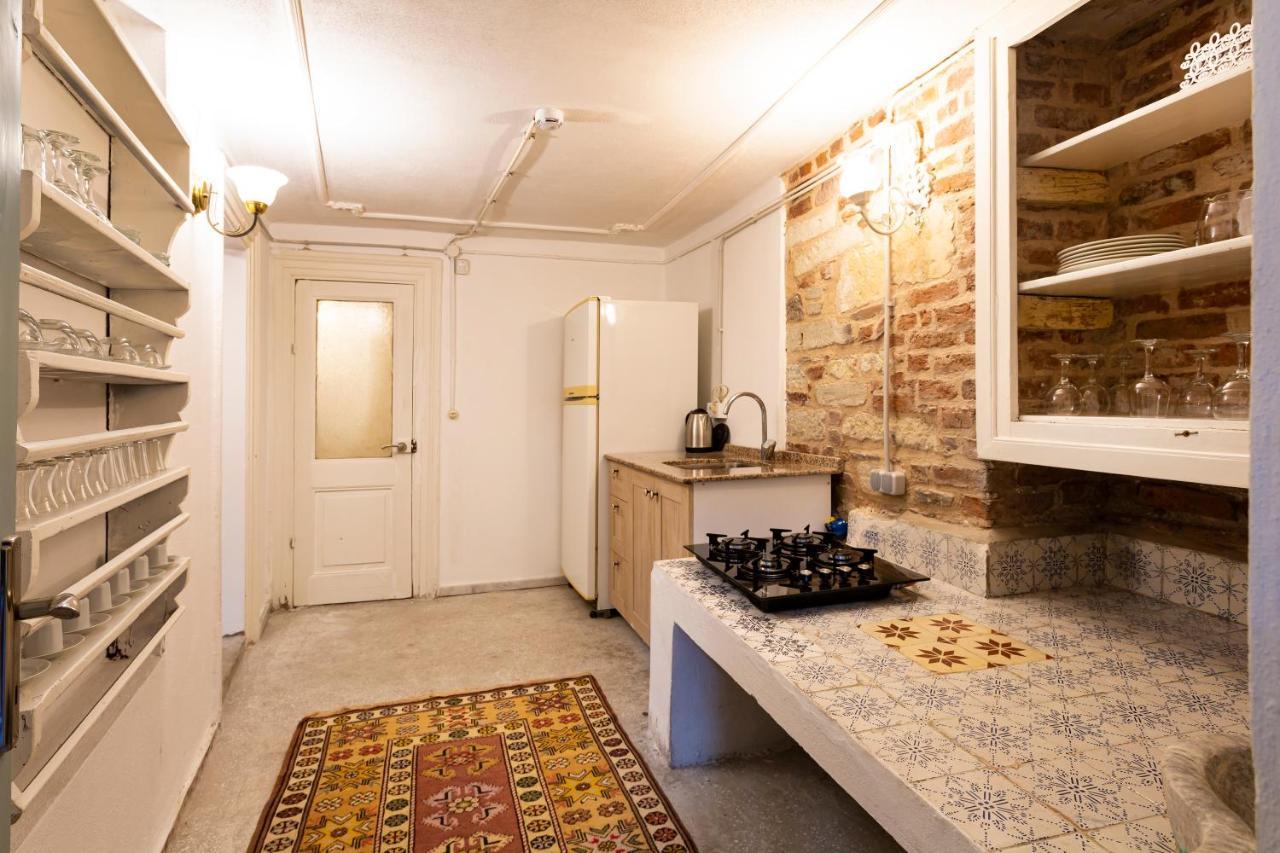 Apartamento Mansion With Lemon Tree Esmirna Exterior foto