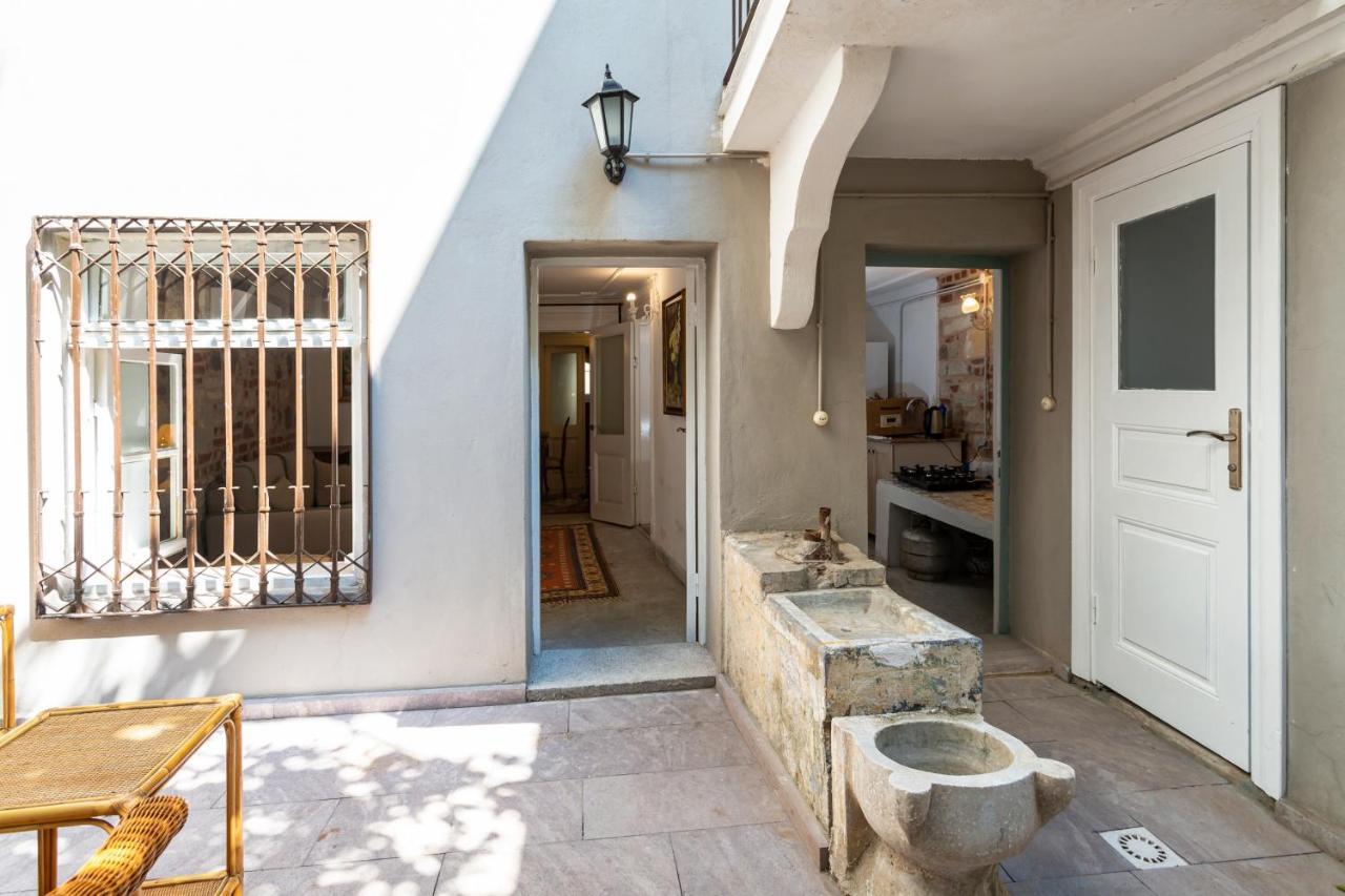 Apartamento Mansion With Lemon Tree Esmirna Exterior foto