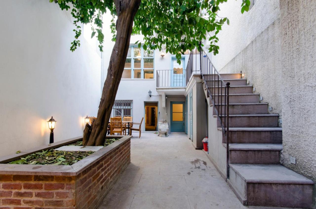 Apartamento Mansion With Lemon Tree Esmirna Exterior foto