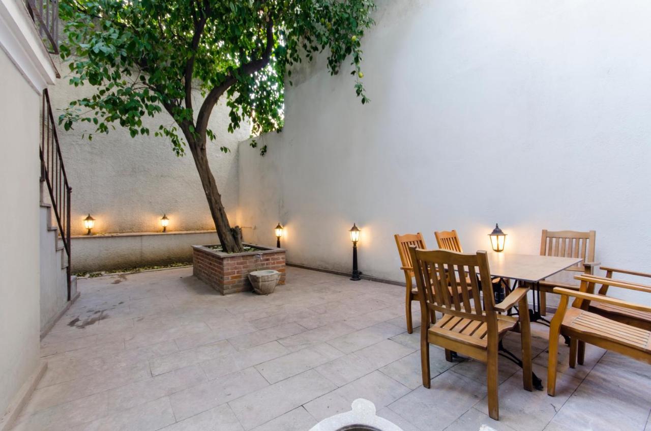 Apartamento Mansion With Lemon Tree Esmirna Exterior foto