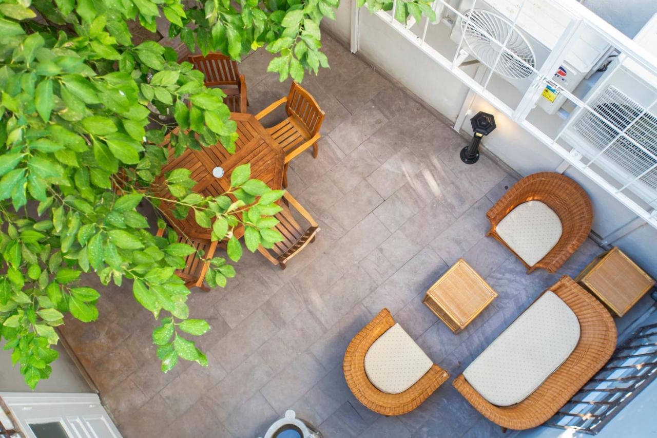 Apartamento Mansion With Lemon Tree Esmirna Exterior foto